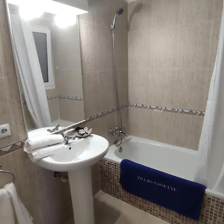 Apartamento Platja D'aro, 3 Dormitorios, 6 Personas - Es-209-47 Platja d'Aro