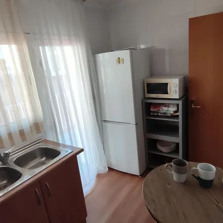 Apartamento Platja D'aro, 3 Dormitorios, 6 Personas - Es-209-47 *